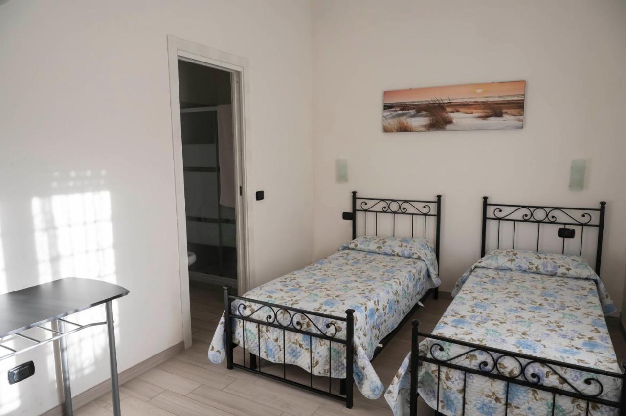 Il Giardino Dell'Eden Bed & Breakfast Acilia Dış mekan fotoğraf