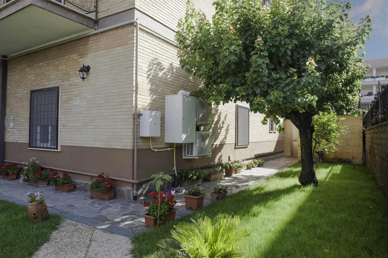 Il Giardino Dell'Eden Bed & Breakfast Acilia Dış mekan fotoğraf