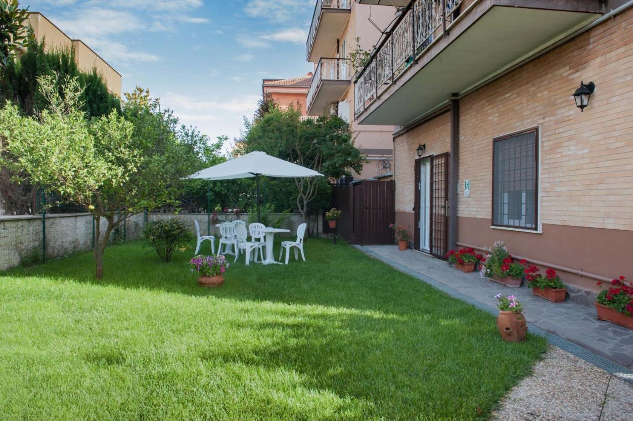 Il Giardino Dell'Eden Bed & Breakfast Acilia Dış mekan fotoğraf